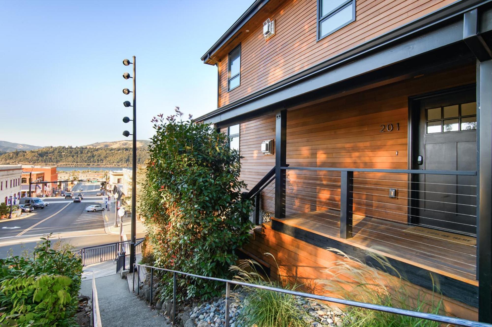 Horsefeathers Hotel Hood River Exterior photo